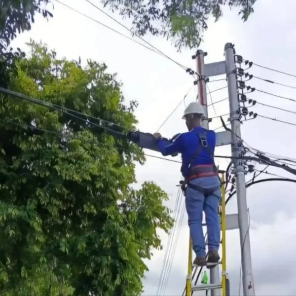 Cantv restablece servicios de telecomunicaciones en Biruaca a través del 1×10 del Buen Gobierno