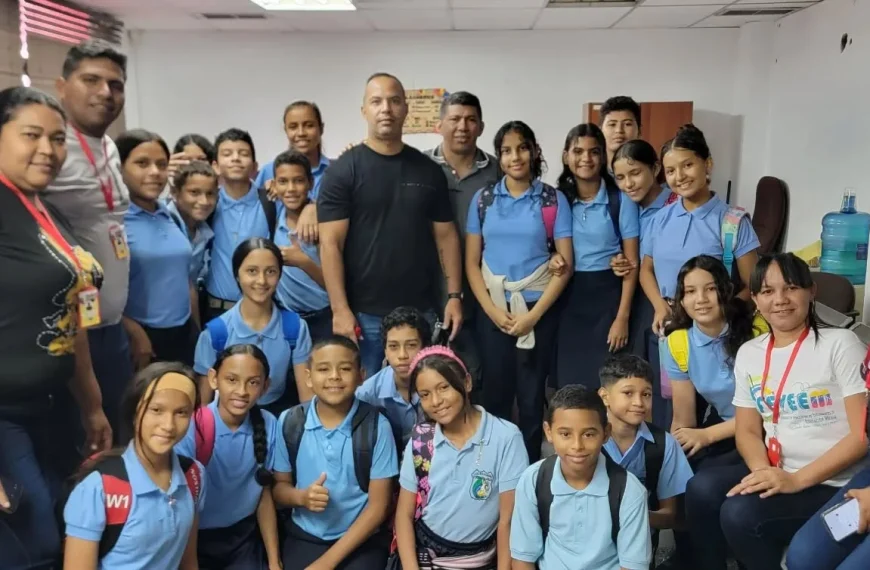 La Auditoría Interna brinda charla a estudiantes de secundaria