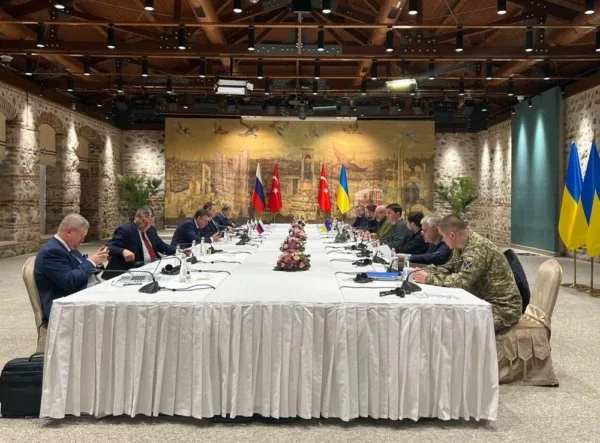 Rusia y Ucrania sostienen segunda ronda de conversaciones en Estambul, Türkiye