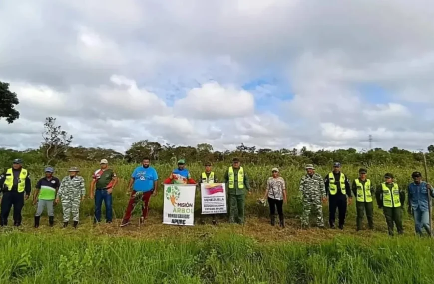 Apure siembra 110 nuevos árboles en Rómulo Gallegos para mitigar el cambio climático